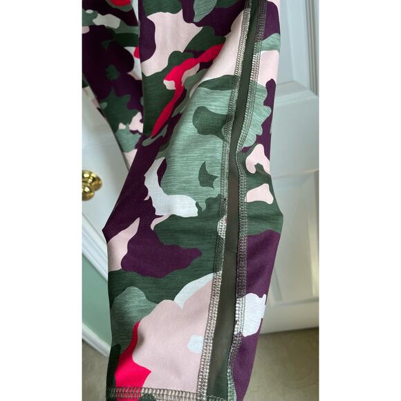 OLD NAVY Active Go Dry Leggings Colorful Camo Print Women's Size MED Activewear - Picture 3 of 8